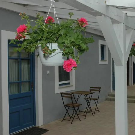 Szerencsepatko Vendeghaz 3* Cserszegtomaj