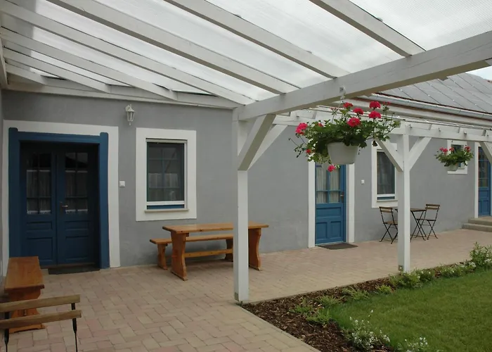 Szerencsepatko Vendeghaz 3* Cserszegtomaj